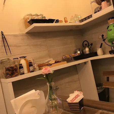 Morra's Bed and Breakfast Νάπολη